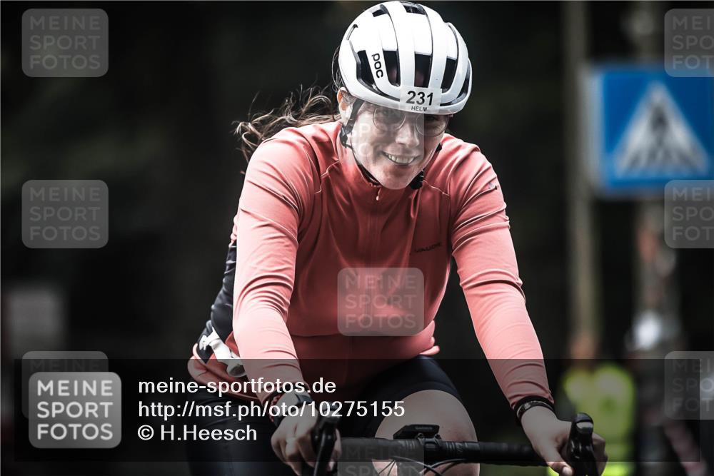13.09.2026 - Stadtparktriathlon H.Heesch http://msf.ph/oto/10275155 13.09.2026 10:32:15 Radfahren 231, 387, 431 meine-sportfotos.de