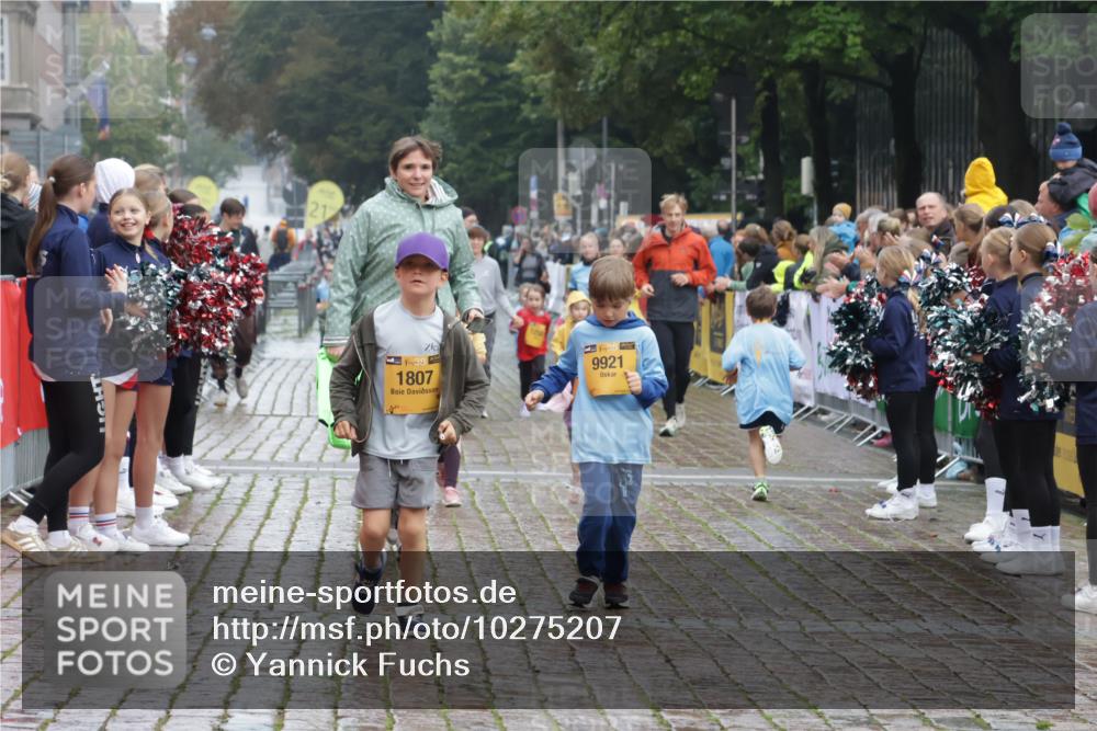 13.09.2026 - Kiel Lauf Yannick Fuchs http://msf.ph/oto/10275207 13.09.2026 08:37:41 Ziel 593, 1212, 1214, 1221, 1621, 2036, 2858, 3071, 3521, 4379, 5186, 5290, 6149, 6457, 6458, 9941, 12470, 52, 82, 751, 781, 1055, 1233, 1283, 2025, 2036, 2229, 2567, 3071, 3252, 3262, 4018, 4705, 5288, 5617, 5722, 6272, 6358, 6440, 6457, 6624, 7146, 7176, 7183, 7184, 8184, 8258, 8612, 8907, 9303, 9422, 9586, 10221, 10714, 10800, 11236, 11487, 11806, 12066, 12469, 12651, 12657, 12838, 1807, 2936, 82, 873, 910, 1283, 3815, 5288, 6440 meine-sportfotos.de