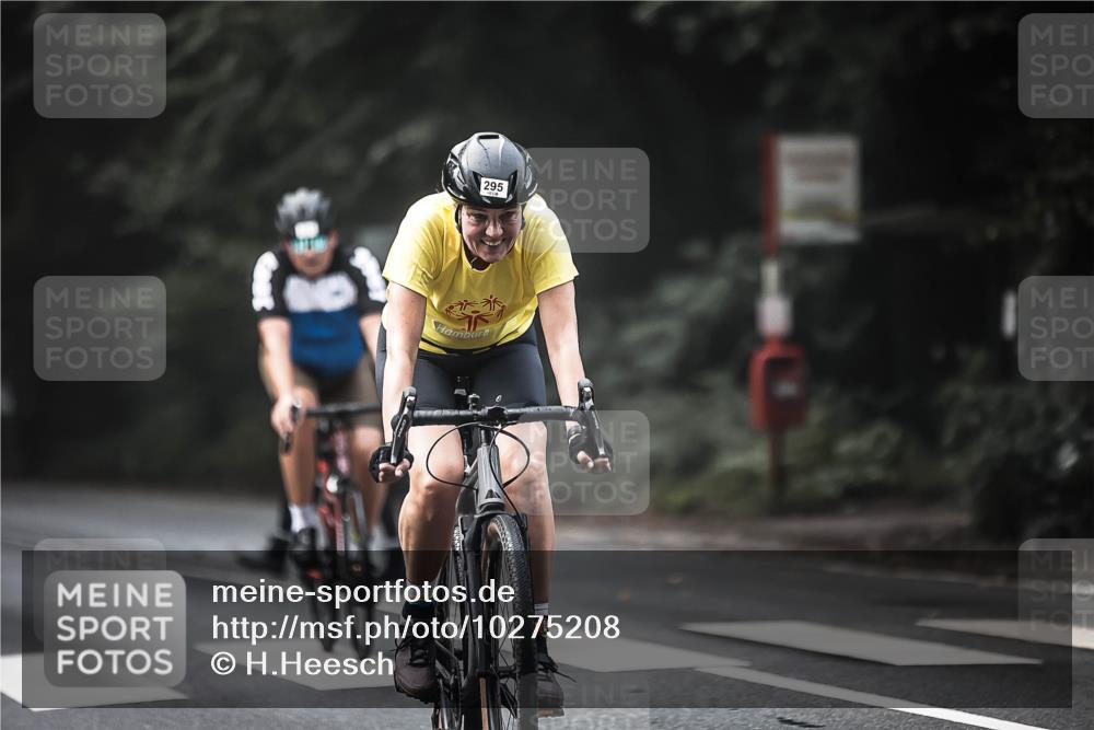 13.09.2026 - Stadtparktriathlon H.Heesch http://msf.ph/oto/10275208 13.09.2026 10:32:27 Radfahren 224, 277, 295, 404 meine-sportfotos.de