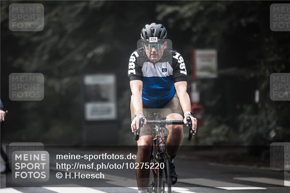 13.09.2026 - Stadtparktriathlon H.Heesch http://msf.ph/oto/10275220 13.09.2026 10:32:28 Radfahren 224, 277, 295, 404 meine-sportfotos.de