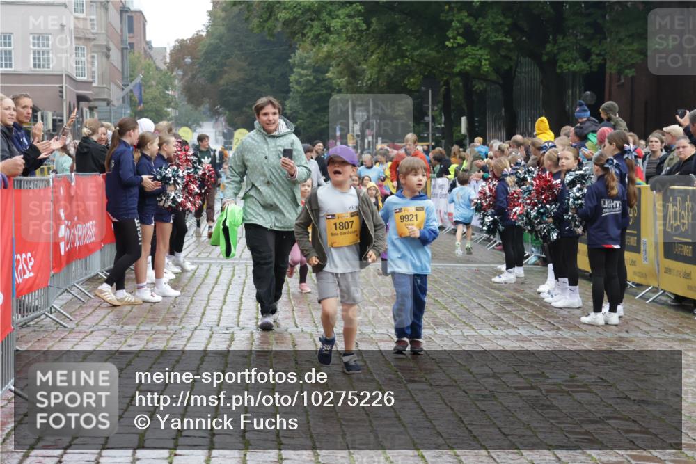 13.09.2026 - Kiel Lauf Yannick Fuchs http://msf.ph/oto/10275226 13.09.2026 08:37:43 Ziel 236, 593, 1212, 1214, 1221, 1621, 2858, 3521, 4379, 5186, 5199, 5290, 5887, 6149, 6458, 7283, 7612, 9887, 9941, 12470, 52, 751, 781, 1055, 1233, 2025, 2036, 2229, 2567, 3071, 3252, 3262, 4018, 4705, 5288, 5617, 5722, 6272, 6358, 6457, 6624, 7146, 7176, 7183, 7184, 8258, 8612, 8907, 9303, 9422, 9586, 9941, 10221, 10714, 10800, 11236, 11487, 11806, 12066, 12469, 12470, 12651, 12657, 12838, 1807, 2936, 7477, 11412, 82, 873, 910, 1283, 3815, 5288, 5617, 6440 meine-sportfotos.de
