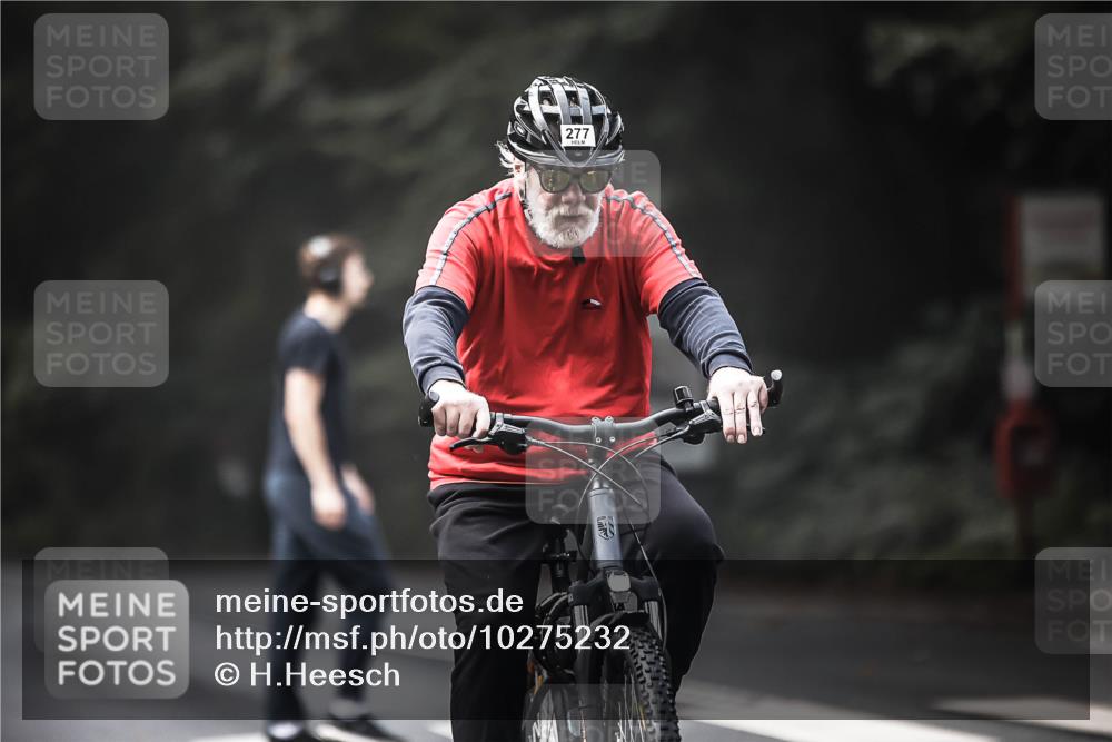13.09.2026 - Stadtparktriathlon H.Heesch http://msf.ph/oto/10275232 13.09.2026 10:32:30 Radfahren 224, 277, 295 meine-sportfotos.de