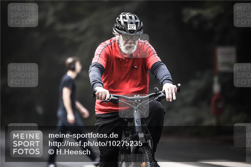 13.09.2026 - Stadtparktriathlon H.Heesch http://msf.ph/oto/10275235 13.09.2026 10:32:30 Radfahren 224, 277, 295 meine-sportfotos.de