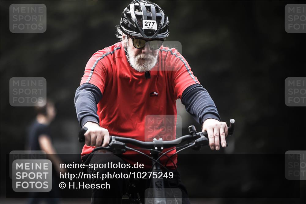 13.09.2026 - Stadtparktriathlon H.Heesch http://msf.ph/oto/10275249 13.09.2026 10:32:30 Radfahren 224, 277, 295 meine-sportfotos.de