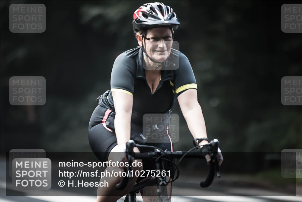 13.09.2026 - Stadtparktriathlon H.Heesch http://msf.ph/oto/10275261 13.09.2026 10:32:40 Radfahren 409, 456 meine-sportfotos.de