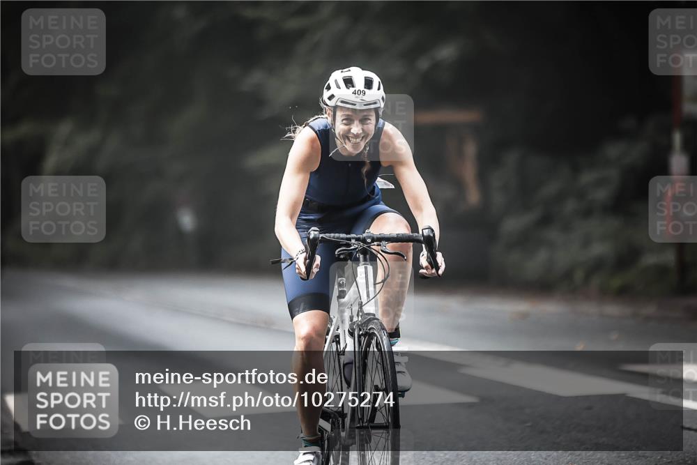 13.09.2026 - Stadtparktriathlon H.Heesch http://msf.ph/oto/10275274 13.09.2026 10:32:43 Radfahren 409, 456, 534 meine-sportfotos.de