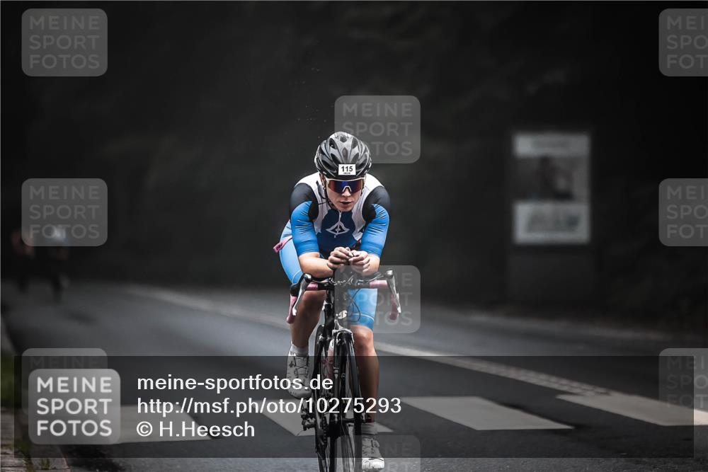 13.09.2026 - Stadtparktriathlon H.Heesch http://msf.ph/oto/10275293 13.09.2026 09:05:53 Radfahren 2, 7, 40, 115 meine-sportfotos.de