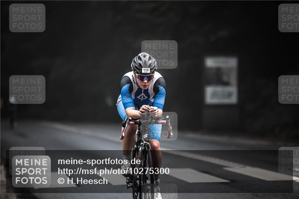 13.09.2026 - Stadtparktriathlon H.Heesch http://msf.ph/oto/10275300 13.09.2026 09:05:54 Radfahren 2, 7, 40, 115 meine-sportfotos.de