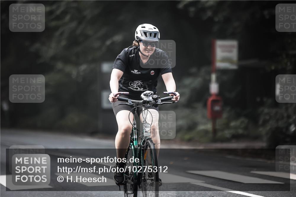 13.09.2026 - Stadtparktriathlon H.Heesch http://msf.ph/oto/10275312 13.09.2026 10:32:55 Radfahren 248, 306 meine-sportfotos.de