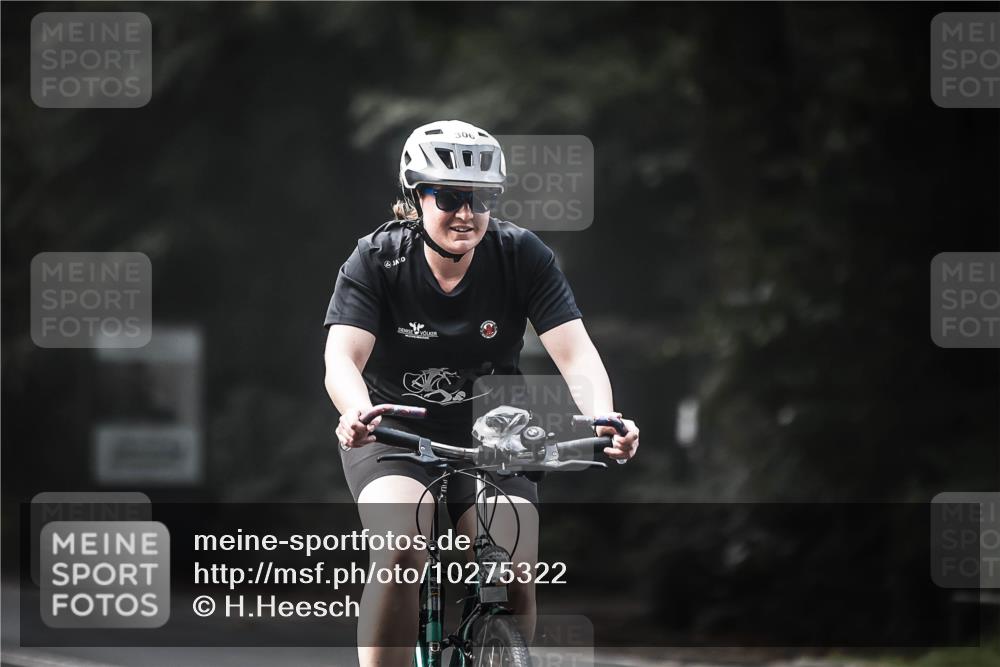 13.09.2026 - Stadtparktriathlon H.Heesch http://msf.ph/oto/10275322 13.09.2026 10:32:55 Radfahren 248, 306 meine-sportfotos.de