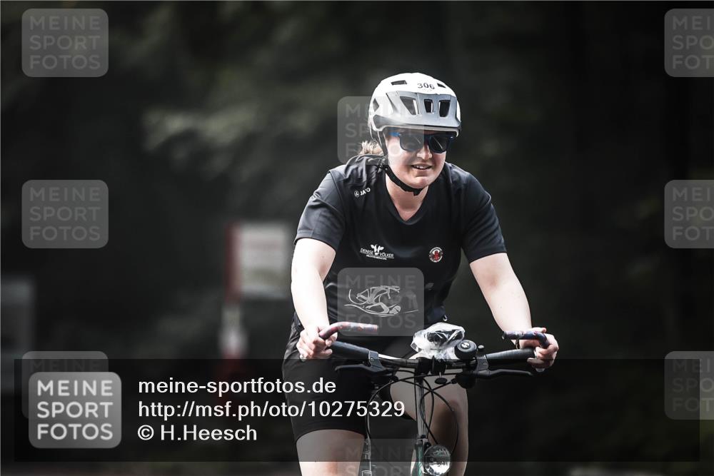 13.09.2026 - Stadtparktriathlon H.Heesch http://msf.ph/oto/10275329 13.09.2026 10:32:56 Radfahren 248, 306, 348 meine-sportfotos.de