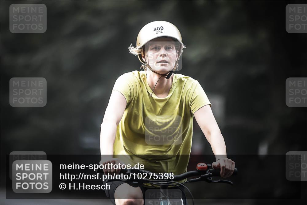 13.09.2026 - Stadtparktriathlon H.Heesch http://msf.ph/oto/10275398 13.09.2026 10:33:14 Radfahren 230, 408, 416, 509 meine-sportfotos.de