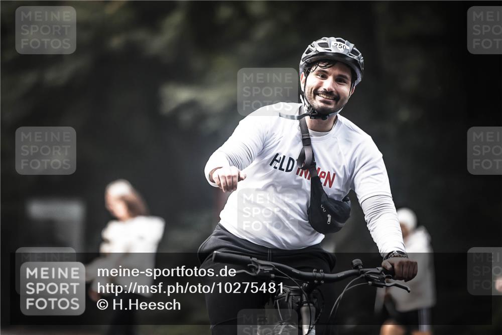 13.09.2026 - Stadtparktriathlon H.Heesch http://msf.ph/oto/10275481 13.09.2026 10:33:24 Radfahren 250, 342 meine-sportfotos.de