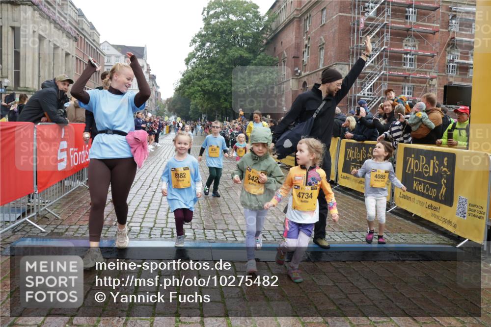 13.09.2026 - Kiel Lauf Yannick Fuchs http://msf.ph/oto/10275482 13.09.2026 08:37:58 Ziel 236, 278, 1807, 2936, 4490, 5709, 5887, 7283, 7477, 10478, 11412, 11899, 52, 236, 593, 781, 1212, 1214, 1221, 1233, 1621, 2025, 2036, 2858, 3071, 3262, 3521, 4379, 5186, 5199, 5290, 5887, 6149, 6457, 6458, 6624, 7283, 7612, 9887, 9941, 12066, 12469, 12470, 12651, 12657, 12838, 281, 4085, 4734, 8382, 8428, 9791, 9921, 11810, 12581, 751, 781, 1233, 2025, 2567, 3252, 4705, 5722, 6272, 6358, 7183, 7184, 10800, 11236, 12469 meine-sportfotos.de