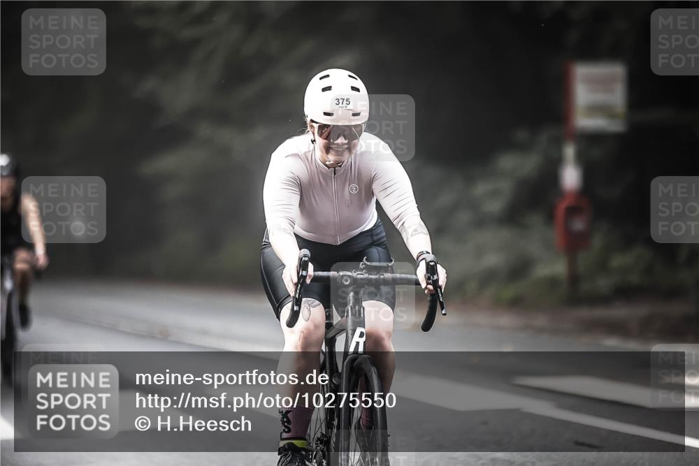 13.09.2026 - Stadtparktriathlon H.Heesch http://msf.ph/oto/10275550 13.09.2026 10:33:45 Radfahren 375, 403, 563 meine-sportfotos.de