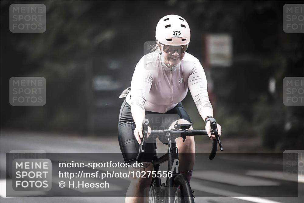 13.09.2026 - Stadtparktriathlon H.Heesch http://msf.ph/oto/10275556 13.09.2026 10:33:45 Radfahren 375, 403, 563 meine-sportfotos.de