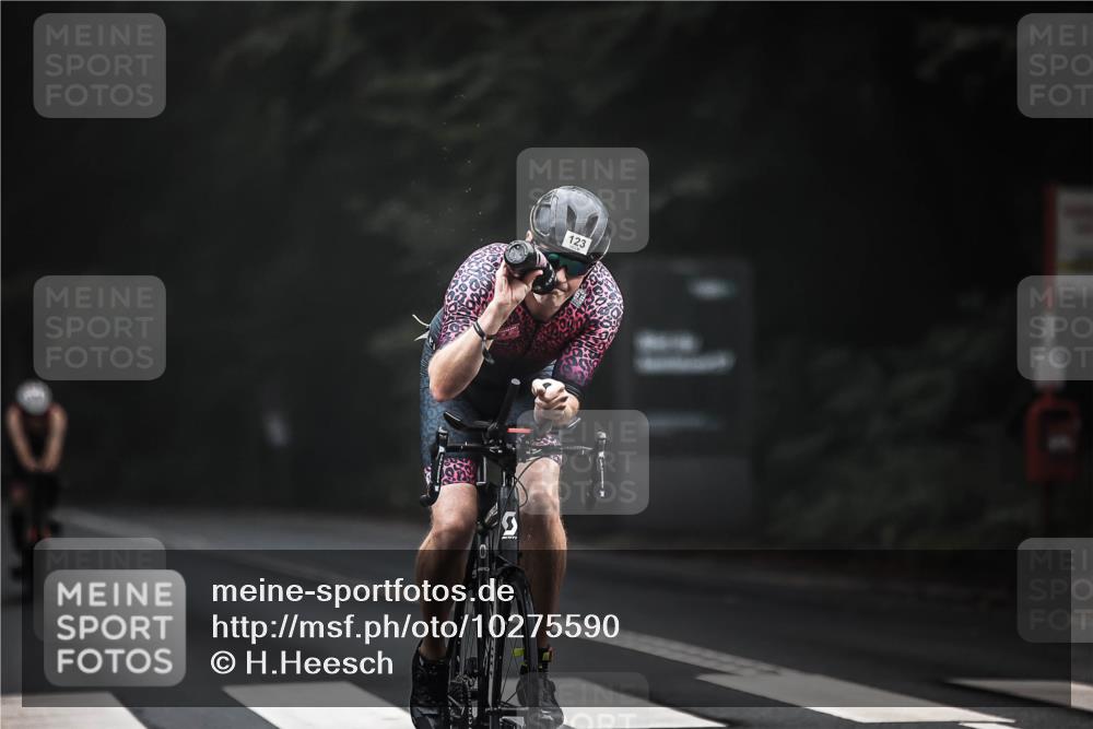 13.09.2026 - Stadtparktriathlon H.Heesch http://msf.ph/oto/10275590 13.09.2026 09:07:11 Radfahren 30, 123, 130, 133, 178 meine-sportfotos.de