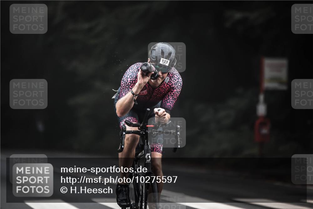 13.09.2026 - Stadtparktriathlon H.Heesch http://msf.ph/oto/10275597 13.09.2026 09:07:11 Radfahren 30, 123, 130, 133, 178 meine-sportfotos.de