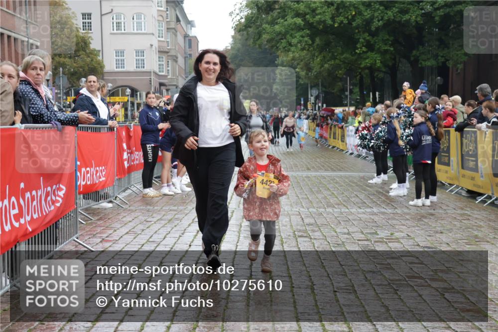 13.09.2026 - Kiel Lauf Yannick Fuchs http://msf.ph/oto/10275610 13.09.2026 08:38:09 Ziel 281, 1807, 4085, 4734, 7477, 8382, 8428, 9791, 9921, 11412, 11810, 12581, 236, 278, 593, 1212, 1214, 1221, 1621, 1807, 2858, 2936, 3521, 4379, 4490, 5186, 5199, 5290, 5709, 5887, 6149, 6458, 7283, 7612, 9887, 10478, 11899, 4423, 52, 1212, 1221, 2036, 3071, 3262, 3521, 4379, 5186, 5290, 6457, 6624, 9941, 12066, 12470, 12651, 12657, 12838 meine-sportfotos.de