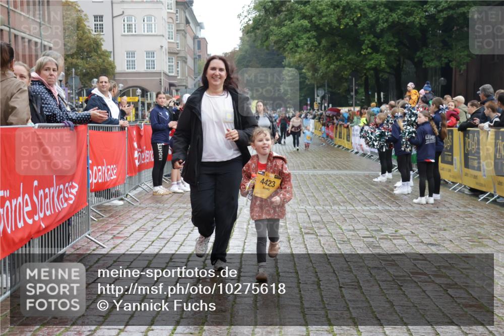 13.09.2026 - Kiel Lauf Yannick Fuchs http://msf.ph/oto/10275618 13.09.2026 08:38:09 Ziel 281, 1807, 4085, 4734, 7477, 8382, 8428, 9791, 9921, 11412, 11810, 12581, 236, 278, 593, 1212, 1214, 1221, 1621, 1807, 2858, 2936, 3521, 4379, 4490, 5186, 5199, 5290, 5709, 5887, 6149, 6458, 7283, 7612, 9887, 10478, 11899, 4423, 52, 1212, 1221, 2036, 3071, 3262, 3521, 4379, 5186, 5290, 6457, 6624, 9941, 12066, 12470, 12651, 12657, 12838 meine-sportfotos.de