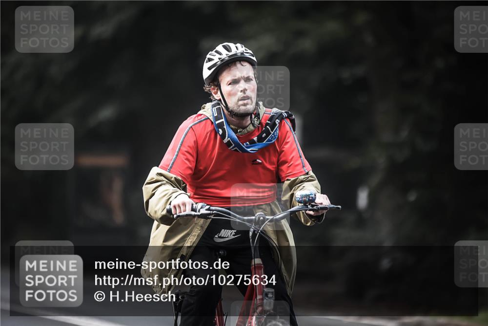 13.09.2026 - Stadtparktriathlon H.Heesch http://msf.ph/oto/10275634 13.09.2026 10:34:02 Radfahren 275, 320, 368 meine-sportfotos.de