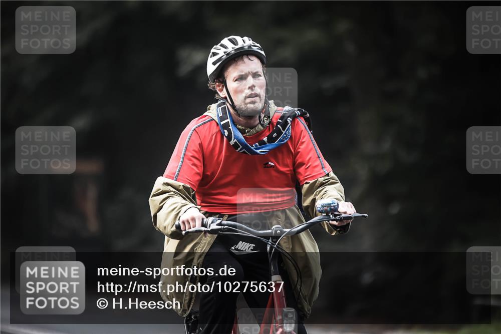 13.09.2026 - Stadtparktriathlon H.Heesch http://msf.ph/oto/10275637 13.09.2026 10:34:02 Radfahren 275, 320, 368 meine-sportfotos.de