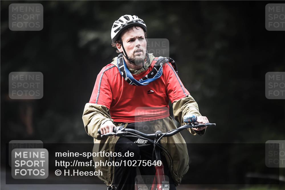 13.09.2026 - Stadtparktriathlon H.Heesch http://msf.ph/oto/10275640 13.09.2026 10:34:02 Radfahren 275, 320, 368 meine-sportfotos.de