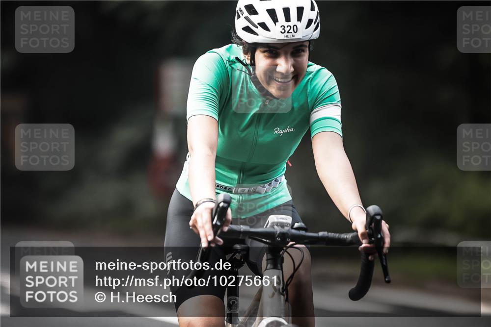 13.09.2026 - Stadtparktriathlon H.Heesch http://msf.ph/oto/10275661 13.09.2026 10:34:04 Radfahren 275, 320, 421, 502 meine-sportfotos.de