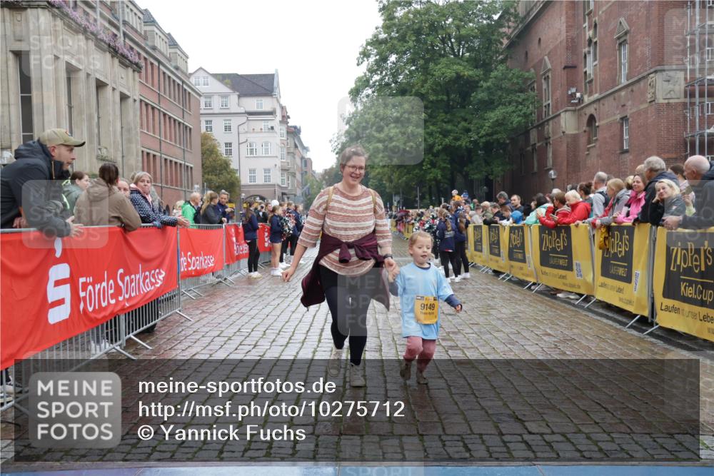 13.09.2026 - Kiel Lauf Yannick Fuchs http://msf.ph/oto/10275712 13.09.2026 08:38:28 Ziel 4423, 10005, 281, 1807, 2936, 4085, 4490, 4734, 7477, 8382, 8428, 9791, 9921, 11412, 11810, 12581, 9149, 236, 278, 2936, 4490, 5199, 5709, 5887, 7283, 7612, 9887, 10478, 11899 meine-sportfotos.de