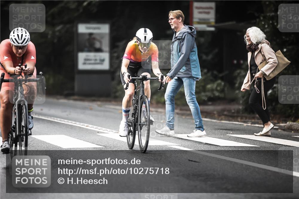 13.09.2026 - Stadtparktriathlon H.Heesch http://msf.ph/oto/10275718 13.09.2026 10:34:19 Radfahren 359, 447, 777 meine-sportfotos.de