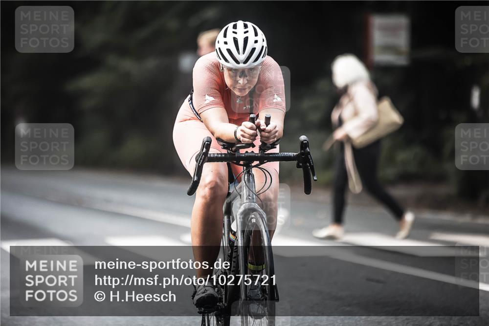13.09.2026 - Stadtparktriathlon H.Heesch http://msf.ph/oto/10275721 13.09.2026 10:34:20 Radfahren 359, 447, 777 meine-sportfotos.de