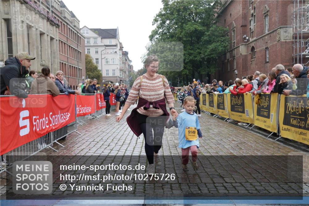 13.09.2026 - Kiel Lauf Yannick Fuchs http://msf.ph/oto/10275726 13.09.2026 08:38:28 Ziel 4423, 10005, 281, 1807, 2936, 4085, 4490, 4734, 7477, 8382, 8428, 9791, 9921, 11412, 11810, 12581, 9149, 236, 278, 2936, 4490, 5199, 5709, 5887, 7283, 7612, 9887, 10478, 11899 meine-sportfotos.de