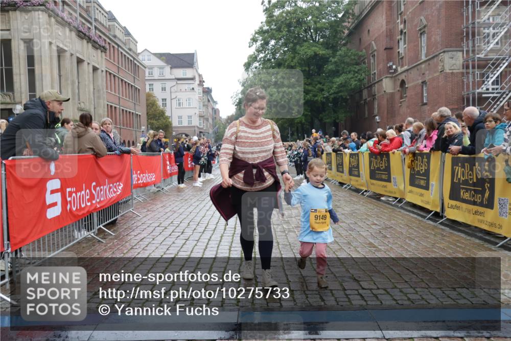 13.09.2026 - Kiel Lauf Yannick Fuchs http://msf.ph/oto/10275733 13.09.2026 08:38:29 Ziel 4423, 10005, 281, 1807, 2936, 4085, 4734, 7477, 8382, 8428, 9791, 9921, 11412, 11810, 12581, 2355, 9149, 236, 278, 2936, 4490, 5199, 5709, 5887, 7283, 7612, 9887, 10478, 11899 meine-sportfotos.de