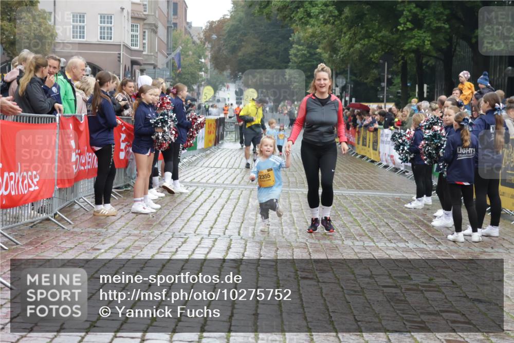 13.09.2026 - Kiel Lauf Yannick Fuchs http://msf.ph/oto/10275752 13.09.2026 08:38:30 Ziel 4423, 10005, 281, 1807, 2936, 4085, 4734, 7477, 8382, 8428, 9791, 9921, 11412, 11810, 12581, 2355, 9149, 236, 278, 2936, 4490, 5709, 5887, 7283, 10478, 11899 meine-sportfotos.de