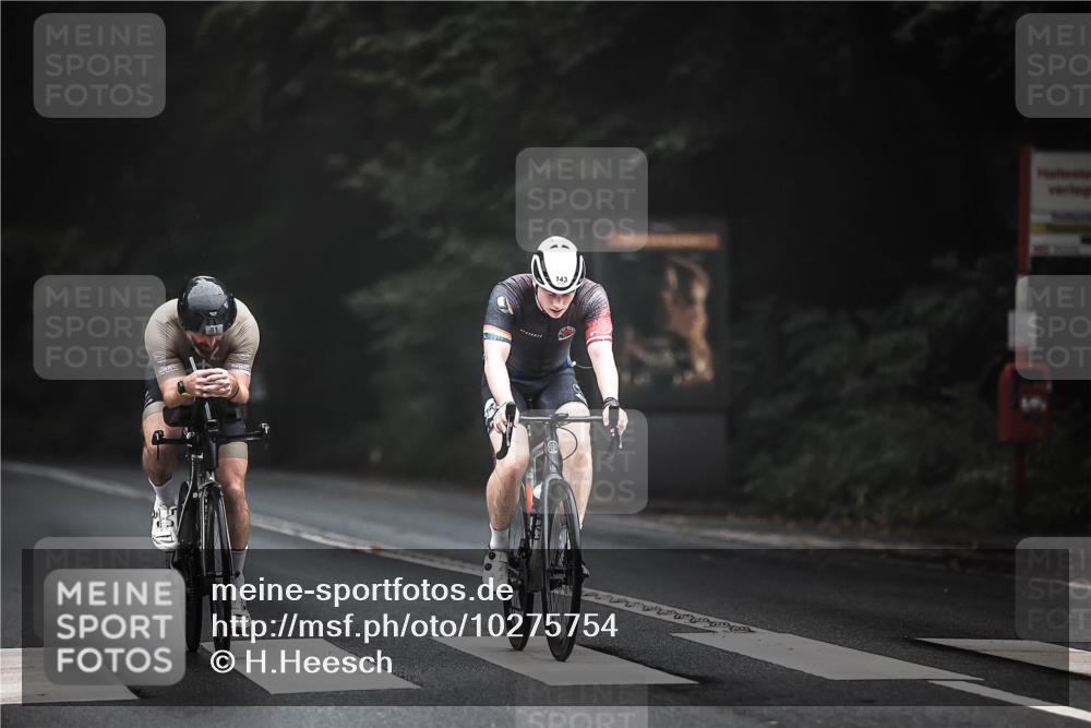 13.09.2026 - Stadtparktriathlon H.Heesch http://msf.ph/oto/10275754 13.09.2026 09:07:33 Radfahren 10, 81, 106, 143, 198, 201 meine-sportfotos.de