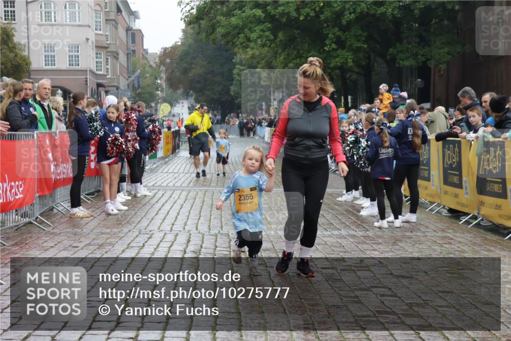 13.09.2026 - Kiel Lauf Yannick Fuchs http://msf.ph/oto/10275777 13.09.2026 08:38:33 Ziel 4423, 10005, 281, 1807, 4085, 4734, 7477, 8382, 8428, 9791, 9921, 11412, 11810, 12581, 2355, 9149, 1807, 2936, 4490, 5709, 11899 meine-sportfotos.de