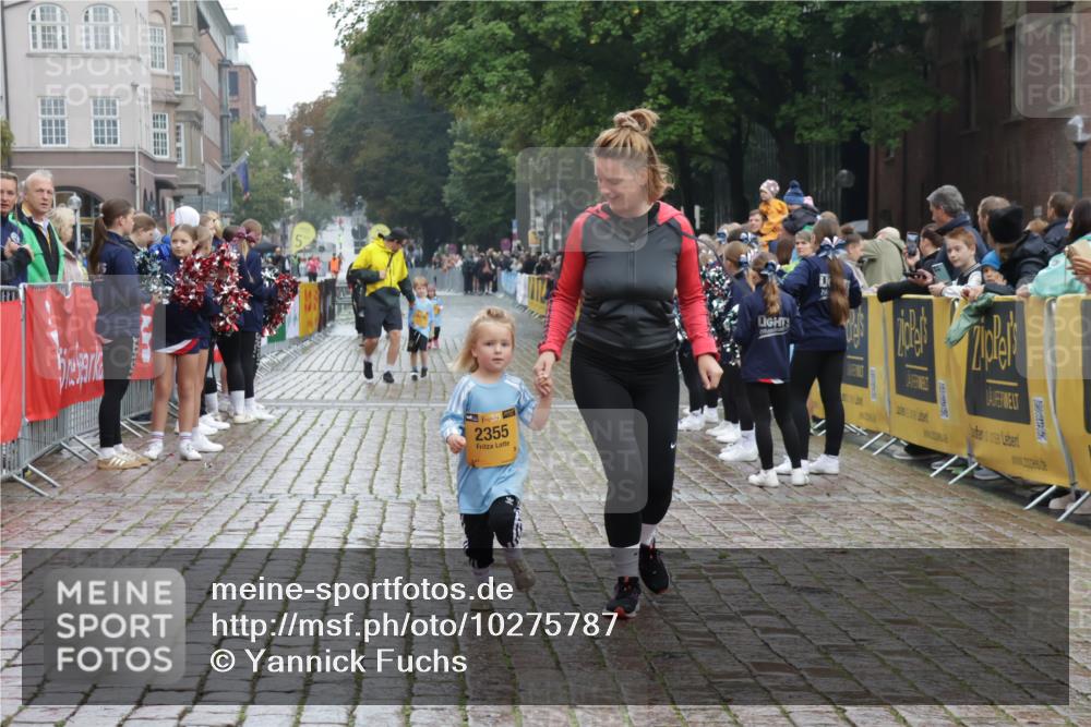 13.09.2026 - Kiel Lauf Yannick Fuchs http://msf.ph/oto/10275787 13.09.2026 08:38:33 Ziel 4423, 10005, 281, 1807, 4085, 4734, 7477, 8382, 8428, 9791, 9921, 11412, 11810, 12581, 2355, 9149, 1807, 2936, 4490, 5709, 11899 meine-sportfotos.de