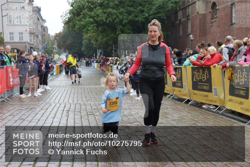 13.09.2026 - Kiel Lauf Yannick Fuchs http://msf.ph/oto/10275795 13.09.2026 08:38:35 Ziel 10005, 281, 4085, 4423, 4734, 7477, 8382, 8428, 9791, 9921, 11412, 11810, 12581, 2355, 9149, 1807, 2936, 4490, 7477, 11412 meine-sportfotos.de