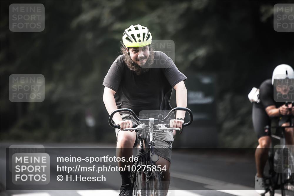 13.09.2026 - Stadtparktriathlon H.Heesch http://msf.ph/oto/10275854 13.09.2026 10:34:51 Radfahren 336, 402, 445, 489 meine-sportfotos.de