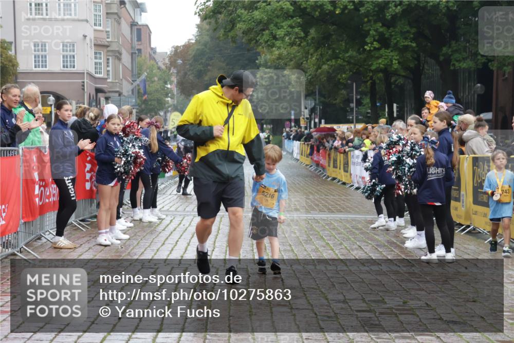 13.09.2026 - Kiel Lauf Yannick Fuchs http://msf.ph/oto/10275863 13.09.2026 08:38:45 Ziel 2355, 9149, 281, 4085, 4423, 4734, 8382, 8428, 10005, 5216, 4085, 4734, 8382, 8428, 9791, 9921, 11810, 12581 meine-sportfotos.de