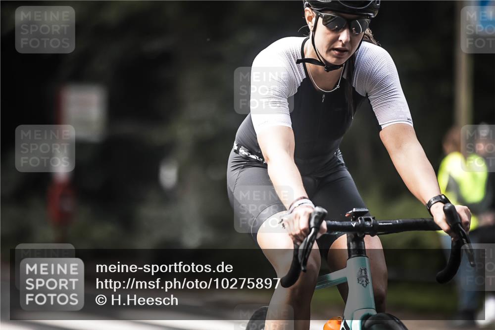 13.09.2026 - Stadtparktriathlon H.Heesch http://msf.ph/oto/10275897 13.09.2026 10:35:02 Radfahren 463, 465 meine-sportfotos.de