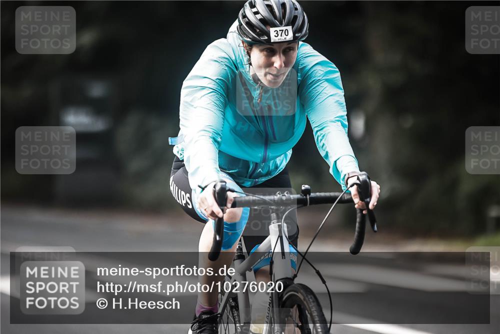 13.09.2026 - Stadtparktriathlon H.Heesch http://msf.ph/oto/10276020 13.09.2026 10:35:33 Radfahren 370, 412 meine-sportfotos.de