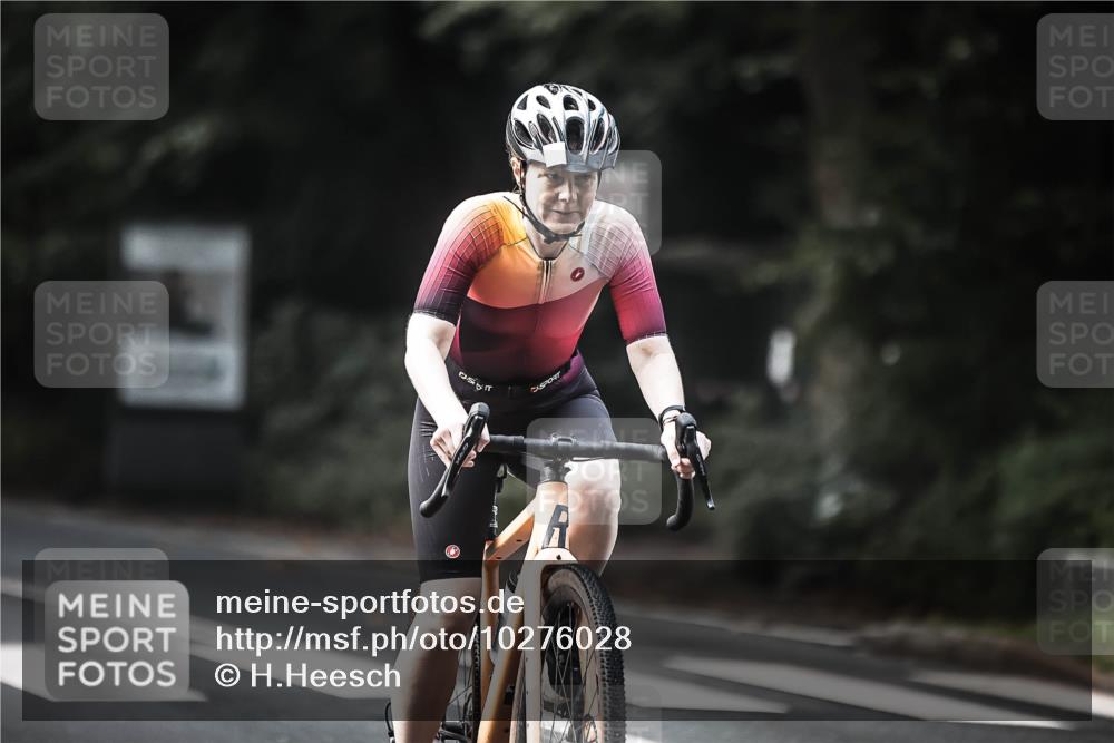 13.09.2026 - Stadtparktriathlon H.Heesch http://msf.ph/oto/10276028 13.09.2026 10:35:43 Radfahren 313, 405, 471 meine-sportfotos.de