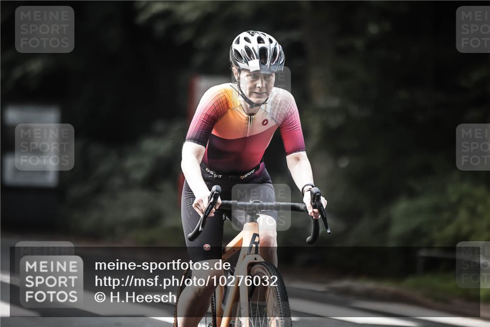 13.09.2026 - Stadtparktriathlon H.Heesch http://msf.ph/oto/10276032 13.09.2026 10:35:43 Radfahren 313, 405, 471 meine-sportfotos.de