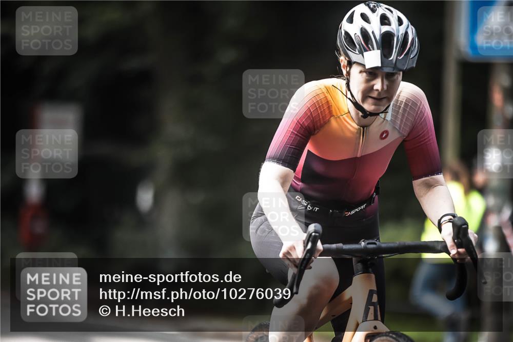 13.09.2026 - Stadtparktriathlon H.Heesch http://msf.ph/oto/10276039 13.09.2026 10:35:43 Radfahren 313, 405, 471 meine-sportfotos.de