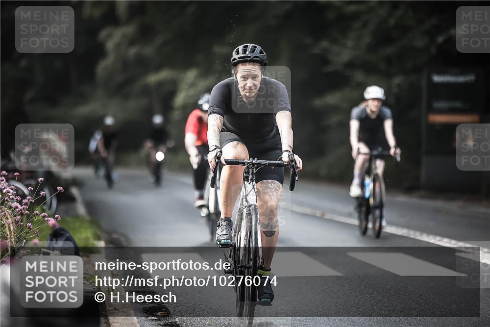 13.09.2026 - Stadtparktriathlon H.Heesch http://msf.ph/oto/10276074 13.09.2026 10:36:00 Radfahren 281, 292, 459 meine-sportfotos.de