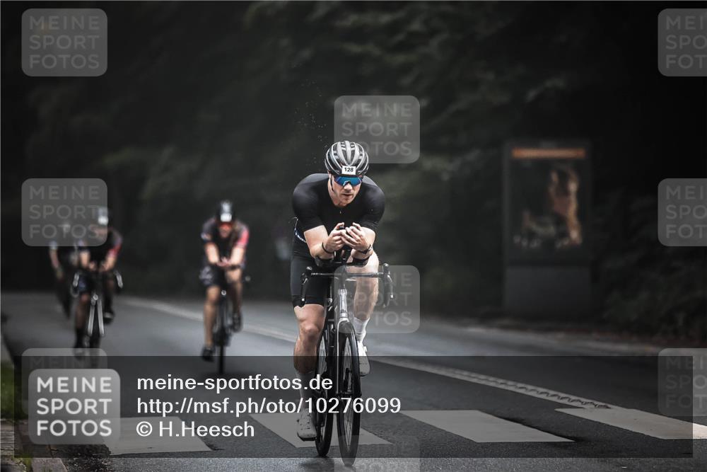 13.09.2026 - Stadtparktriathlon H.Heesch http://msf.ph/oto/10276099 13.09.2026 09:08:29 Radfahren 83, 117, 120, 128, 160, 161 meine-sportfotos.de