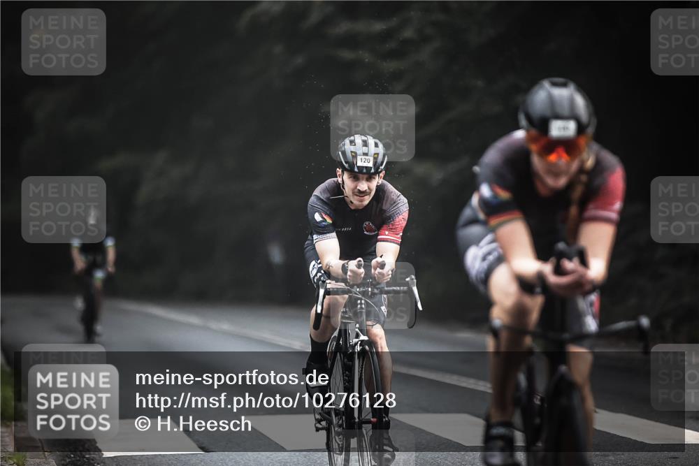 13.09.2026 - Stadtparktriathlon H.Heesch http://msf.ph/oto/10276128 13.09.2026 09:08:31 Radfahren 83, 117, 120, 128, 160 meine-sportfotos.de