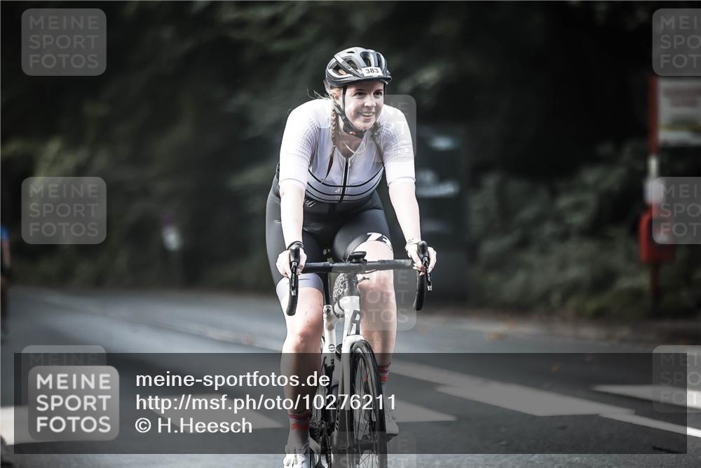 13.09.2026 - Stadtparktriathlon H.Heesch http://msf.ph/oto/10276211 13.09.2026 10:36:24 Radfahren 351, 383 meine-sportfotos.de