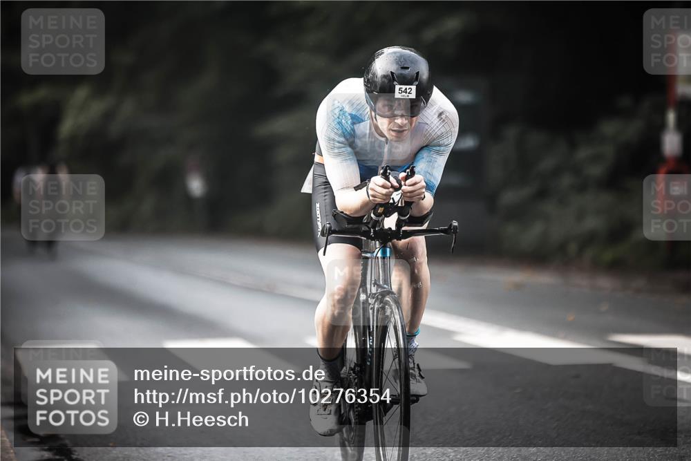 13.09.2026 - Stadtparktriathlon H.Heesch http://msf.ph/oto/10276354 13.09.2026 10:36:43 Radfahren 361, 488, 528, 542, 569 meine-sportfotos.de